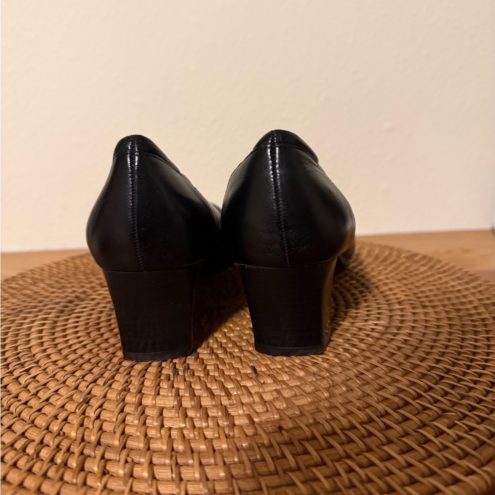 Trotters Black Leather Low Block Heel Loafers - Picture 4 of 9